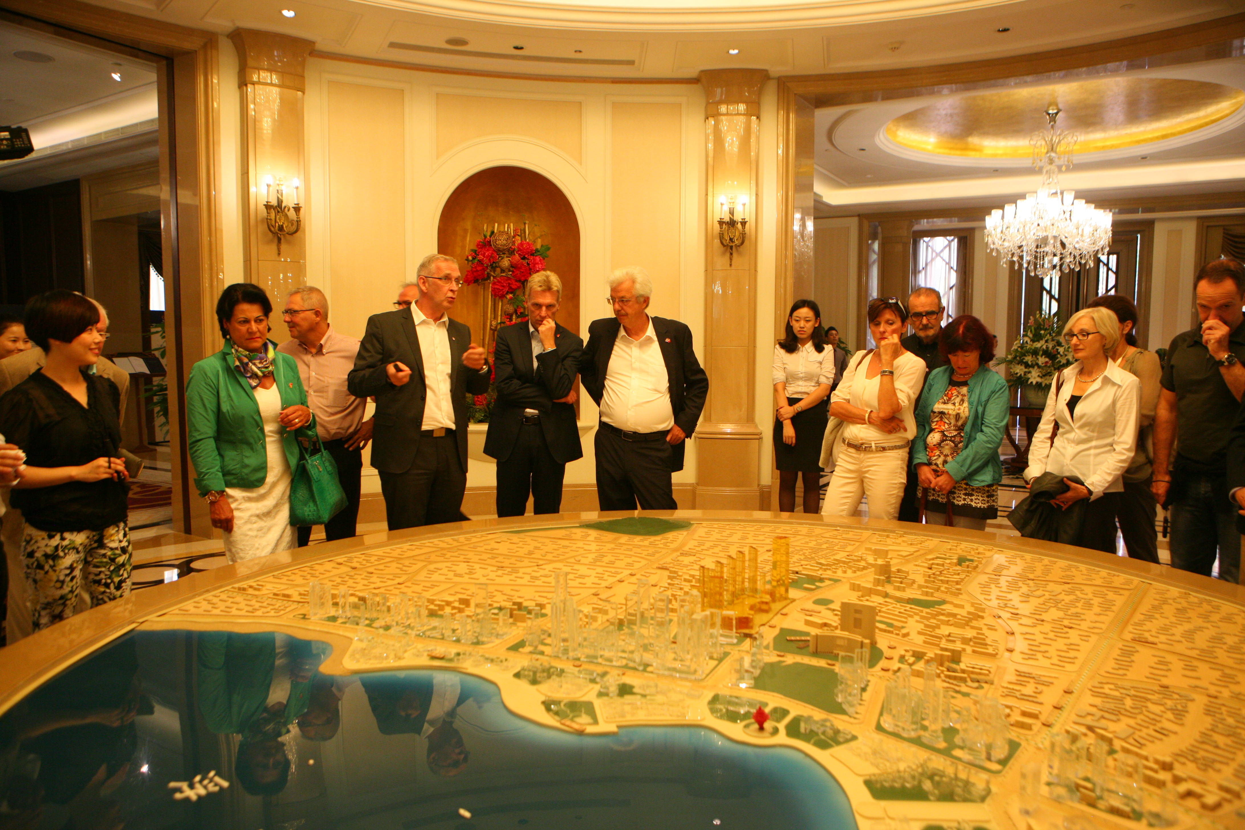 Austausch im Umfeld industrieller Cluster und Unternehmensansiedlung